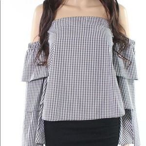 Socialite Off the shoulders checkered top